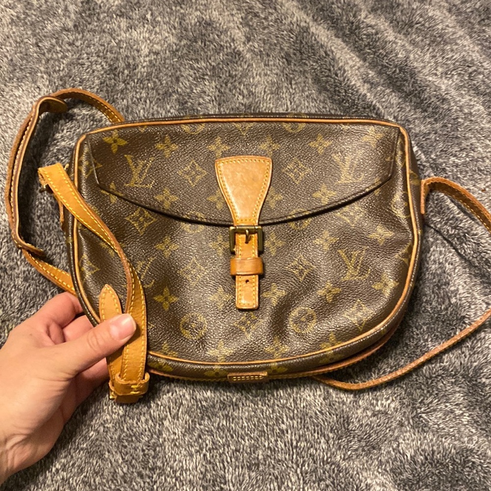Auth LV Monogram Jeune Fille TH0990